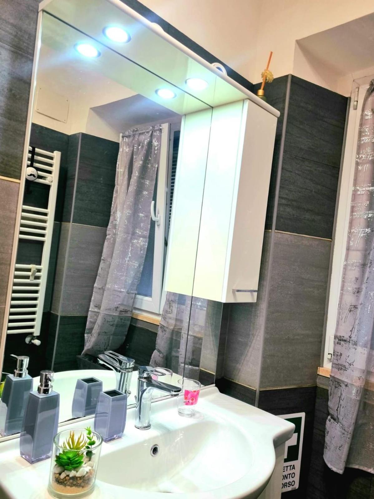 Cmhouselove Roma Alessandrino Vicino Metro C Екстериор снимка